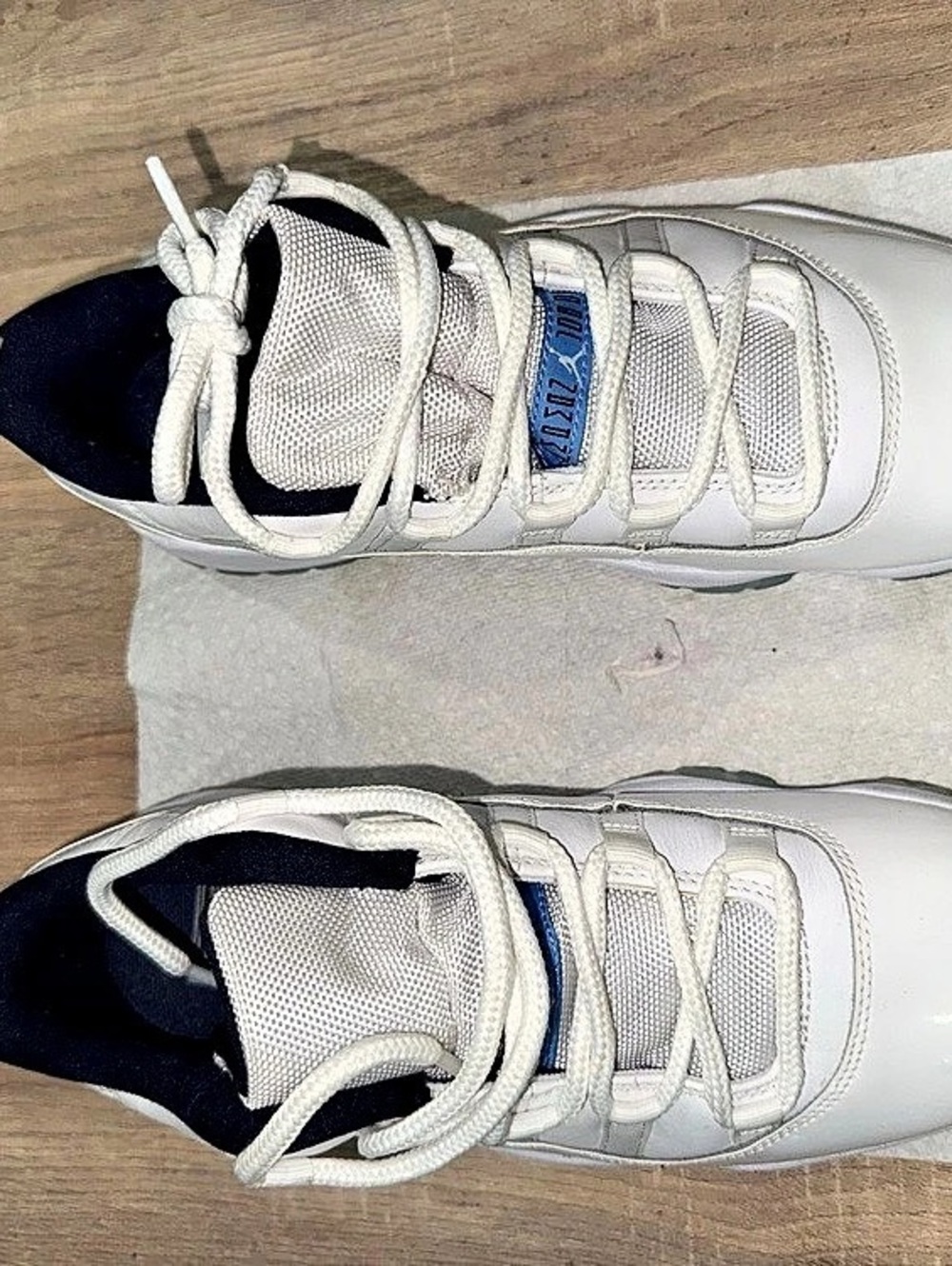 Jordan Air Jordan 11 Retro Low "Legend Blue" White & Blue US 9 Sneakers